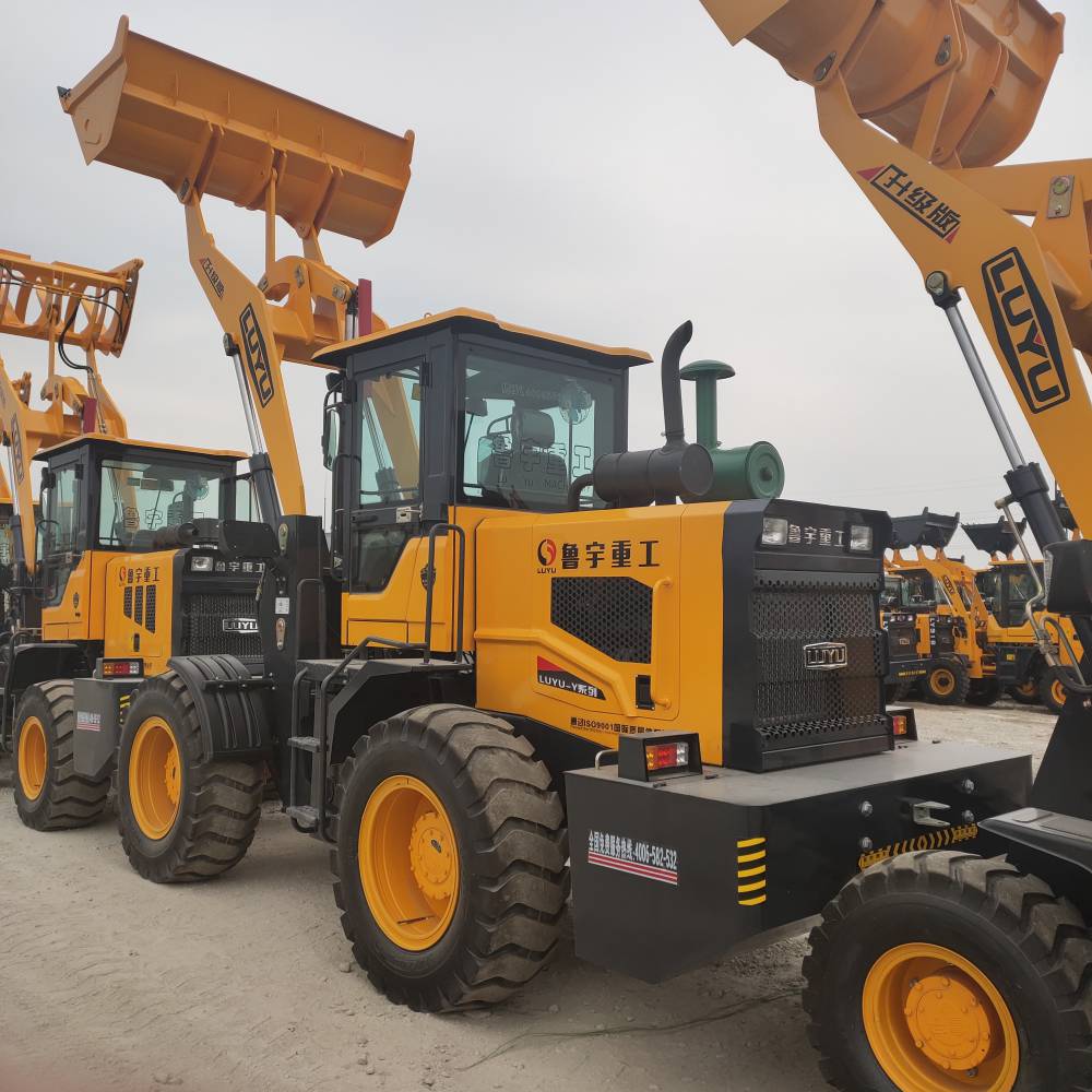 魯宇重工930小型多功能工程機(jī)械 叉木、抓木、上料一機(jī)多能